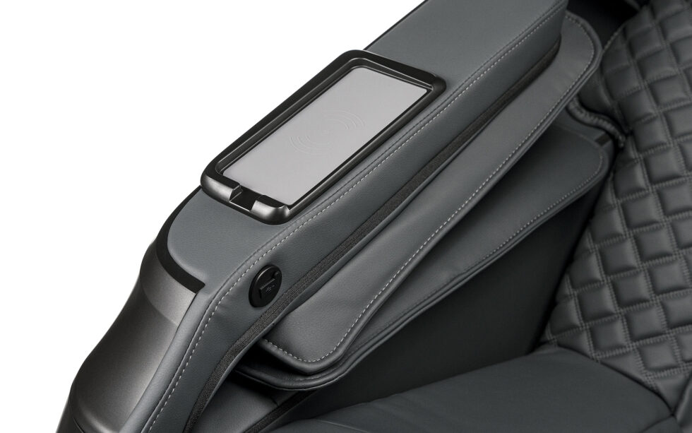 Bluetooth garsiakalbiai ir įkrovimas